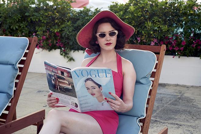 Rachel Brosnahan es 'La maravillosa señora Maisel'