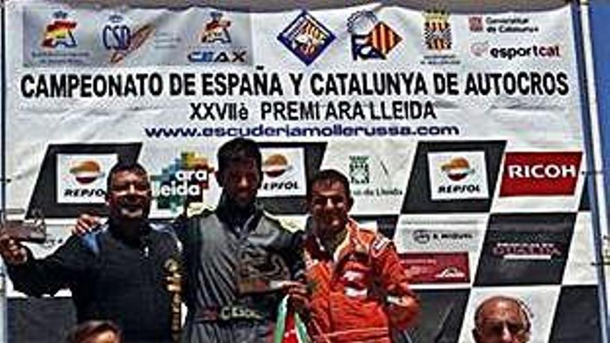 Cristian Escribano, en lo más alto del podio de la División II en el circuito ARA Lleida.