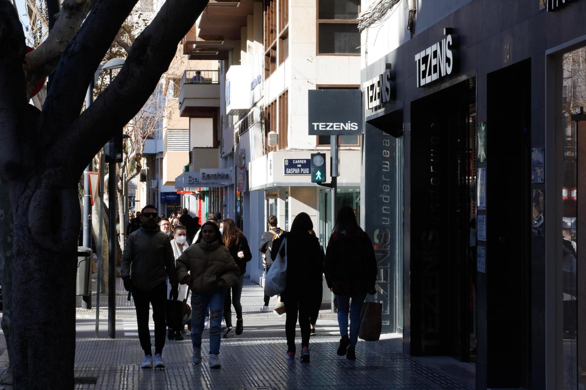 Rebajas a medio gas en Ibiza