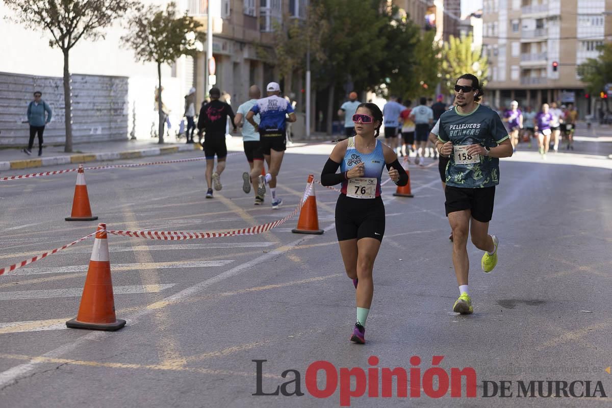 Carrera '10K Assota por ti' en Caravaca (salida y giro primera vuelta)