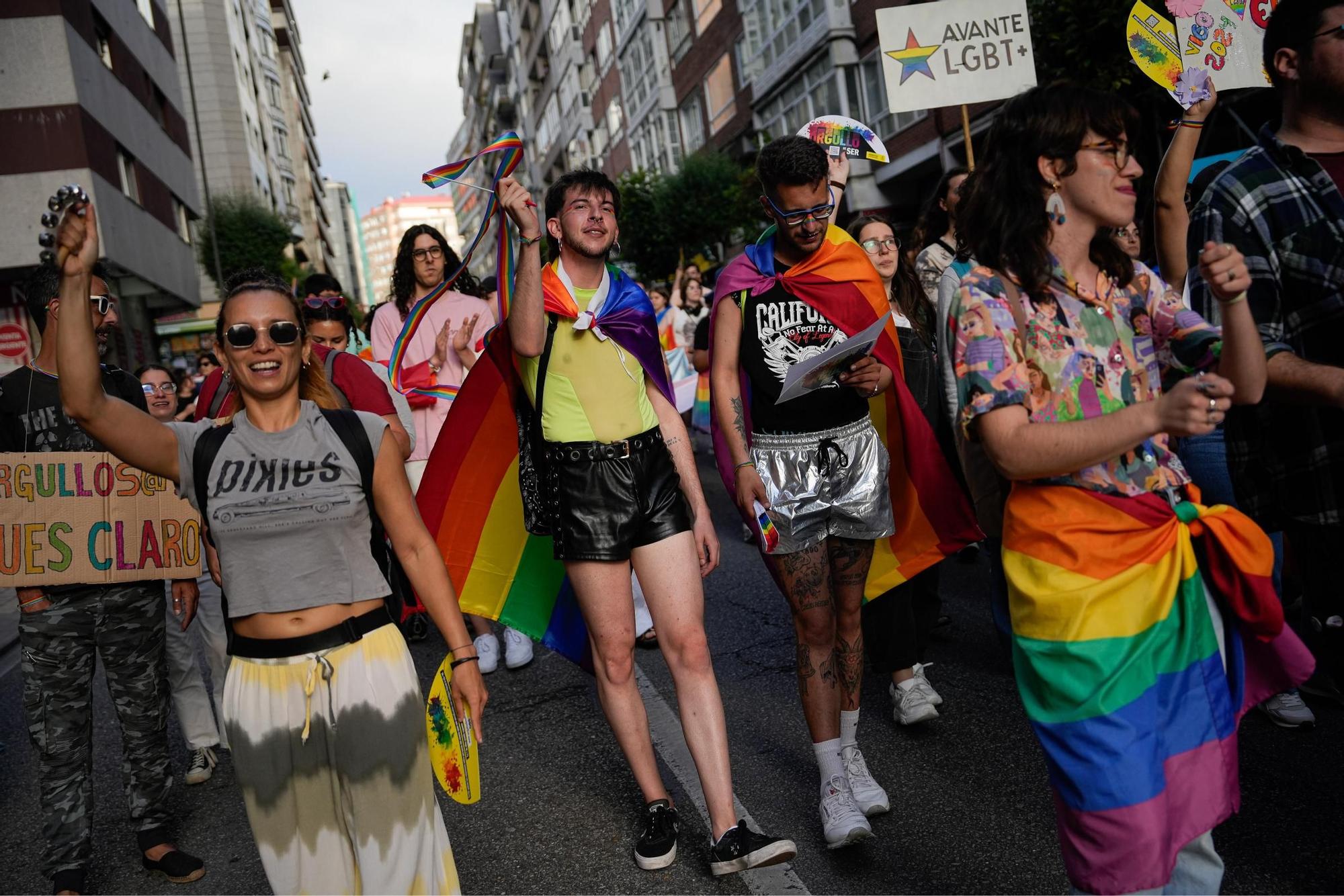 Las mejores imágenes de la manifestación del Orgullo Crítico en Vigo