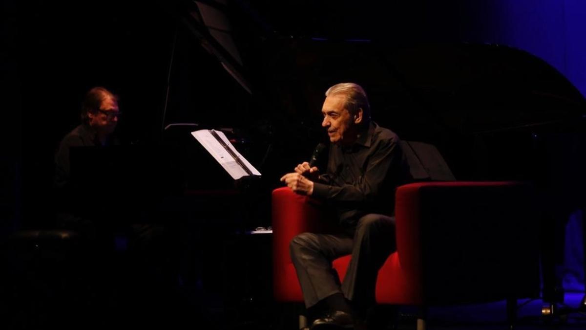 Concierto del cantante Alberto Cortez en la Sala Barts.