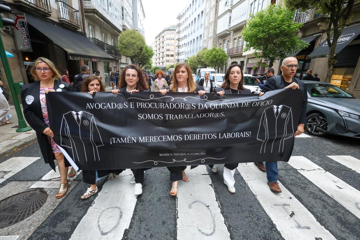 Protesta del turno de oficio el pasado año ante el Parlamento gallego.