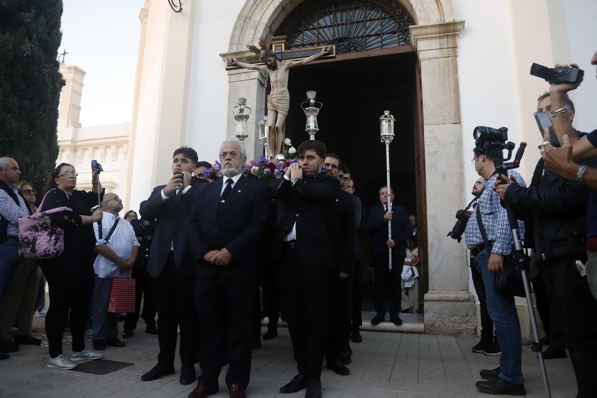 Procesión del Cristo de los Afligidos en el cementerio de San Miguel de Málaga