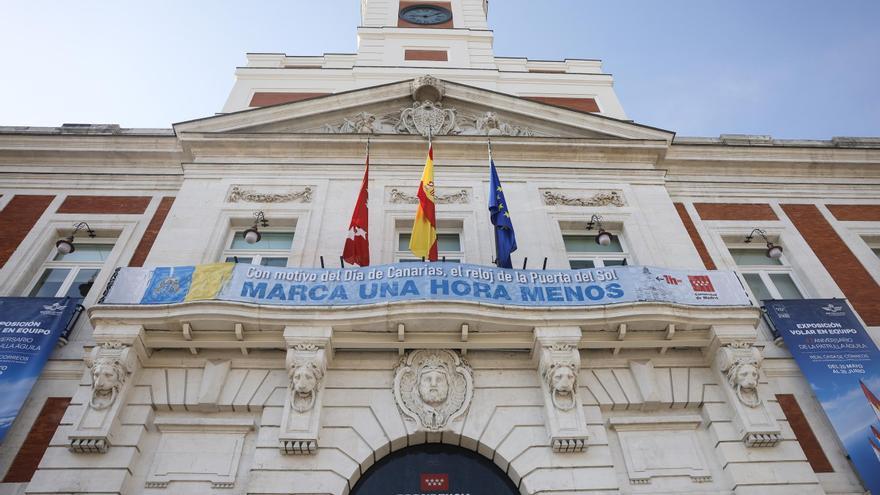La Puerta del Sol, en hora con Canarias