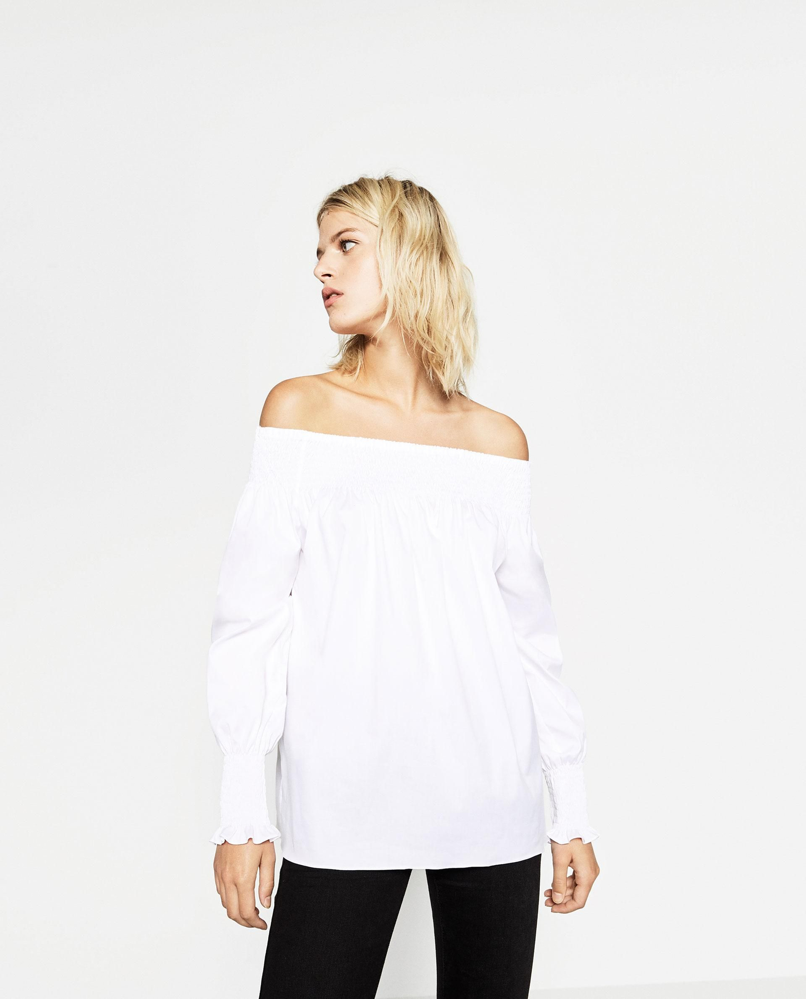 Blusa escote 'off the shoulders', Zara
