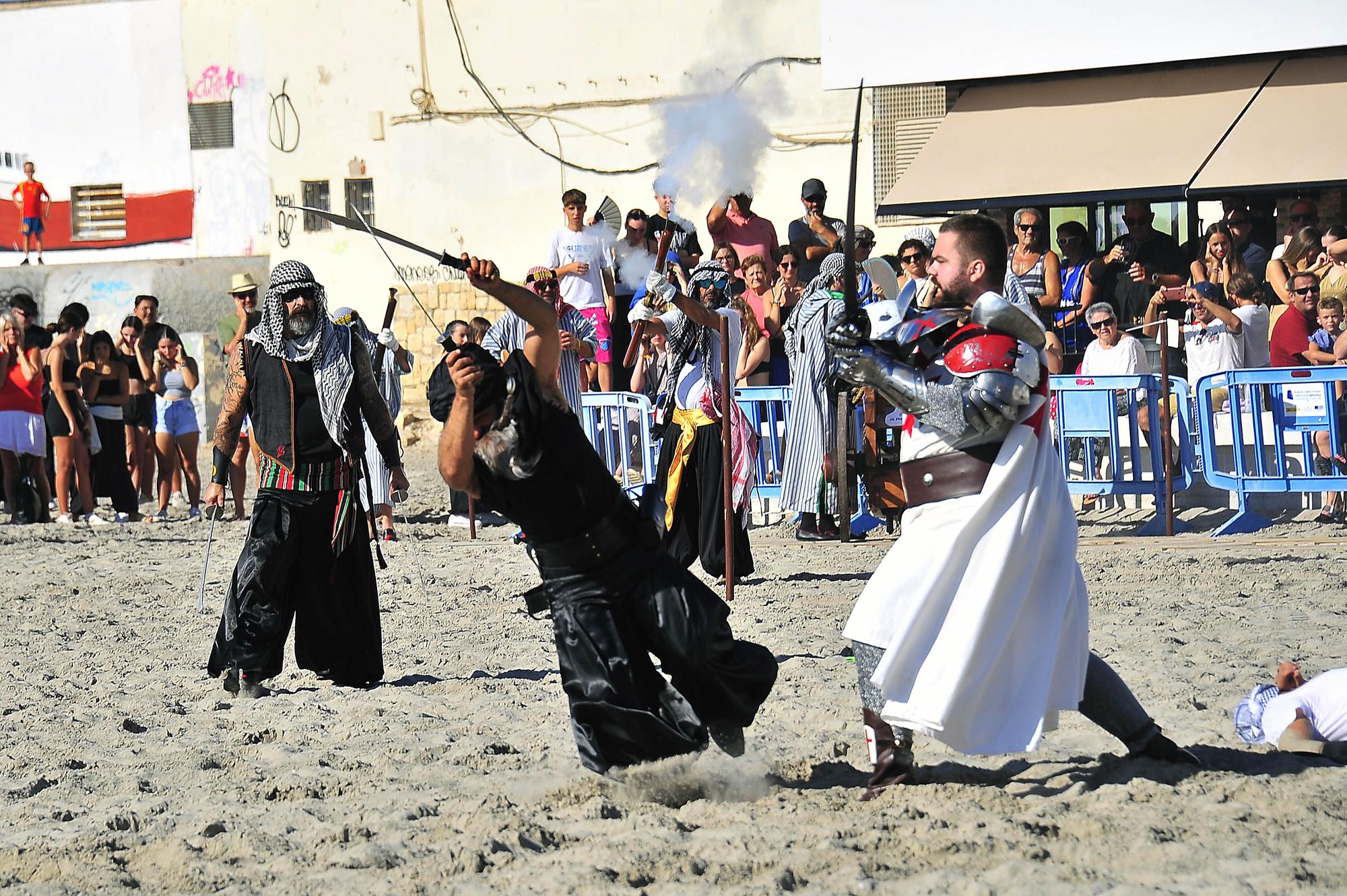 FIESTAS SANTA POLA. Asalto moro en la playa de Levante.