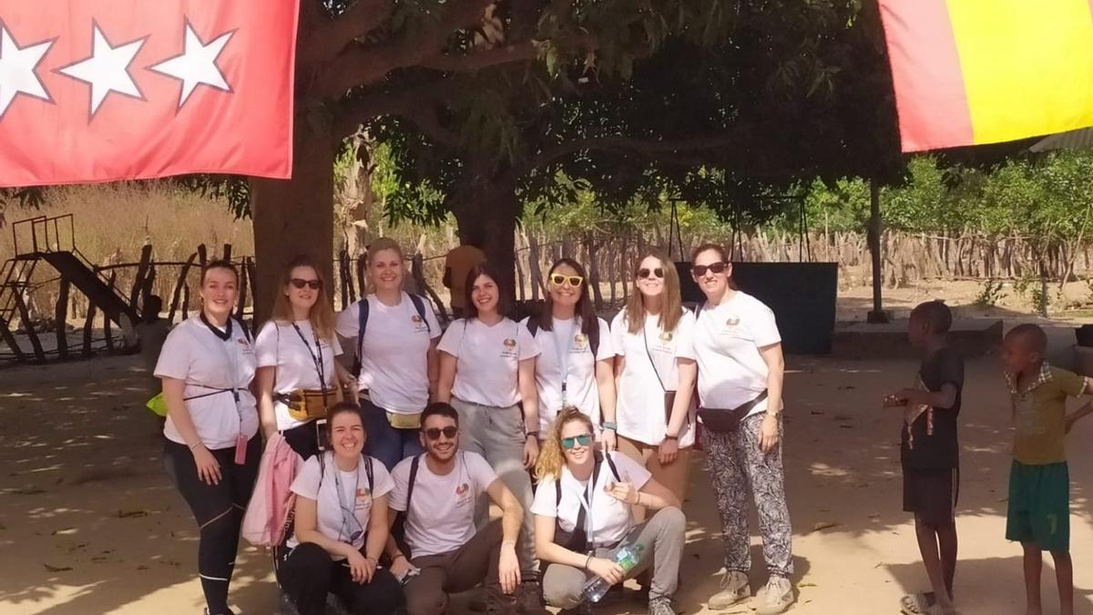 Los alumnos de Magisterio responsables del proyecto educativo en Senegal de creación de materiales didácticos.