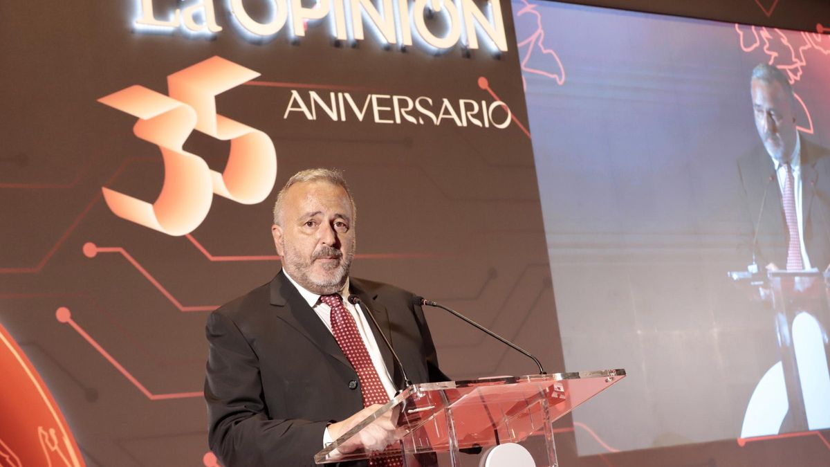 José Alberto Pardo, durante su discurso en la gala del 35 aniversario de La Opinión