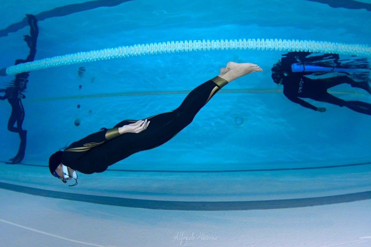 Alberto Saavedra y Eva Rainmundez, campeones de Canarias de apnea estática en piscina