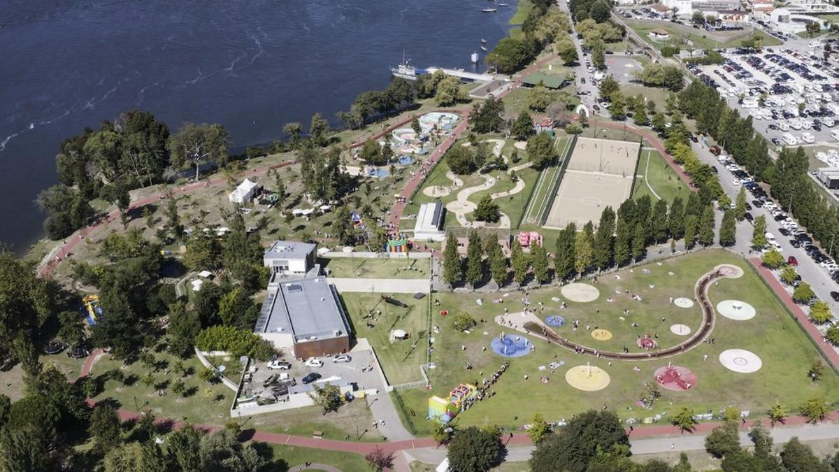 Vista aérea del parque de &quot;O Castelinho&quot; en Vila Nova de Cerveira.