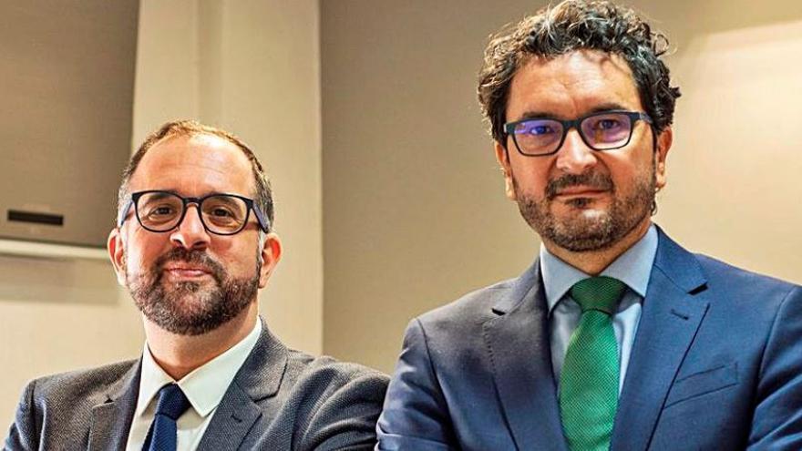 Rubén Molina y José Molina, en su despacho. | LEVANTE-EMV