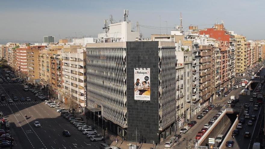 Muebles La Fábrica reinaugura la tienda de decoración más grande de  València - Levante-EMV