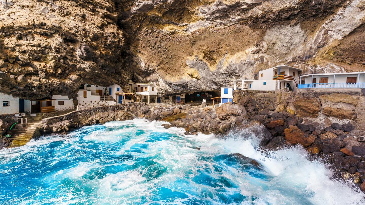 Porís de Candelaria, un pueblo de La Palma escondido en una cueva marina