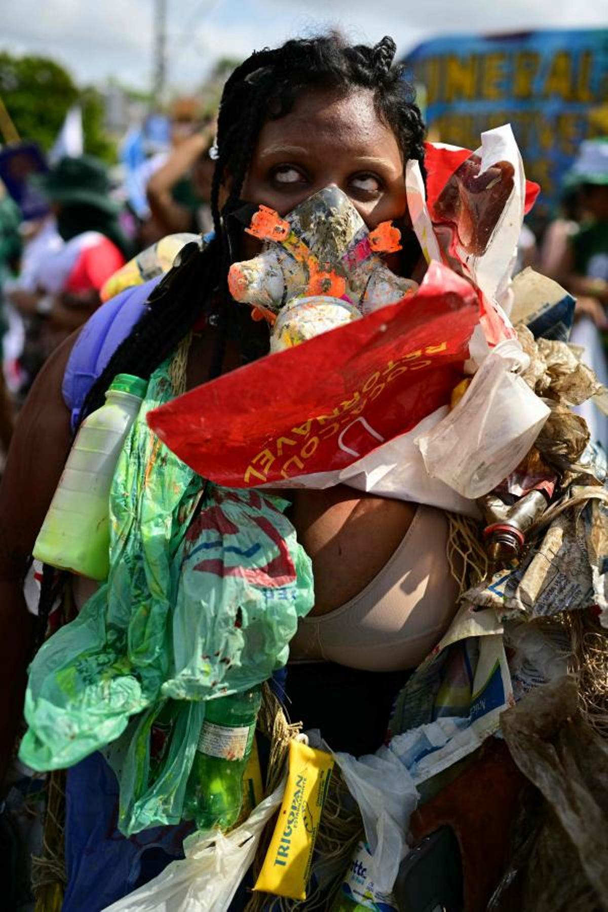 Manifestantes llenan las calles de Belém para reclamar mayor ambición climática en plena COP30