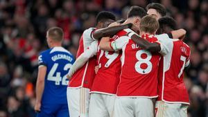 Los jugadores del Arsenal celebrando la victoria ante el Chelsea