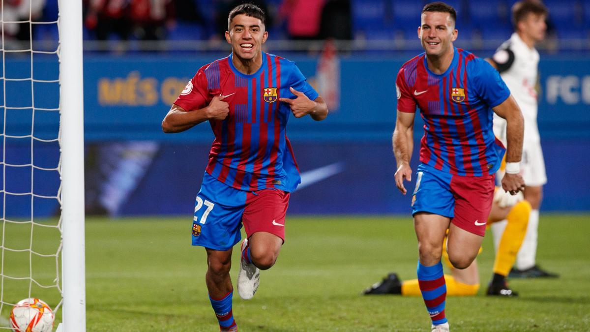 Ilias celebra uno de sus goles ante el Sevilla Atlético