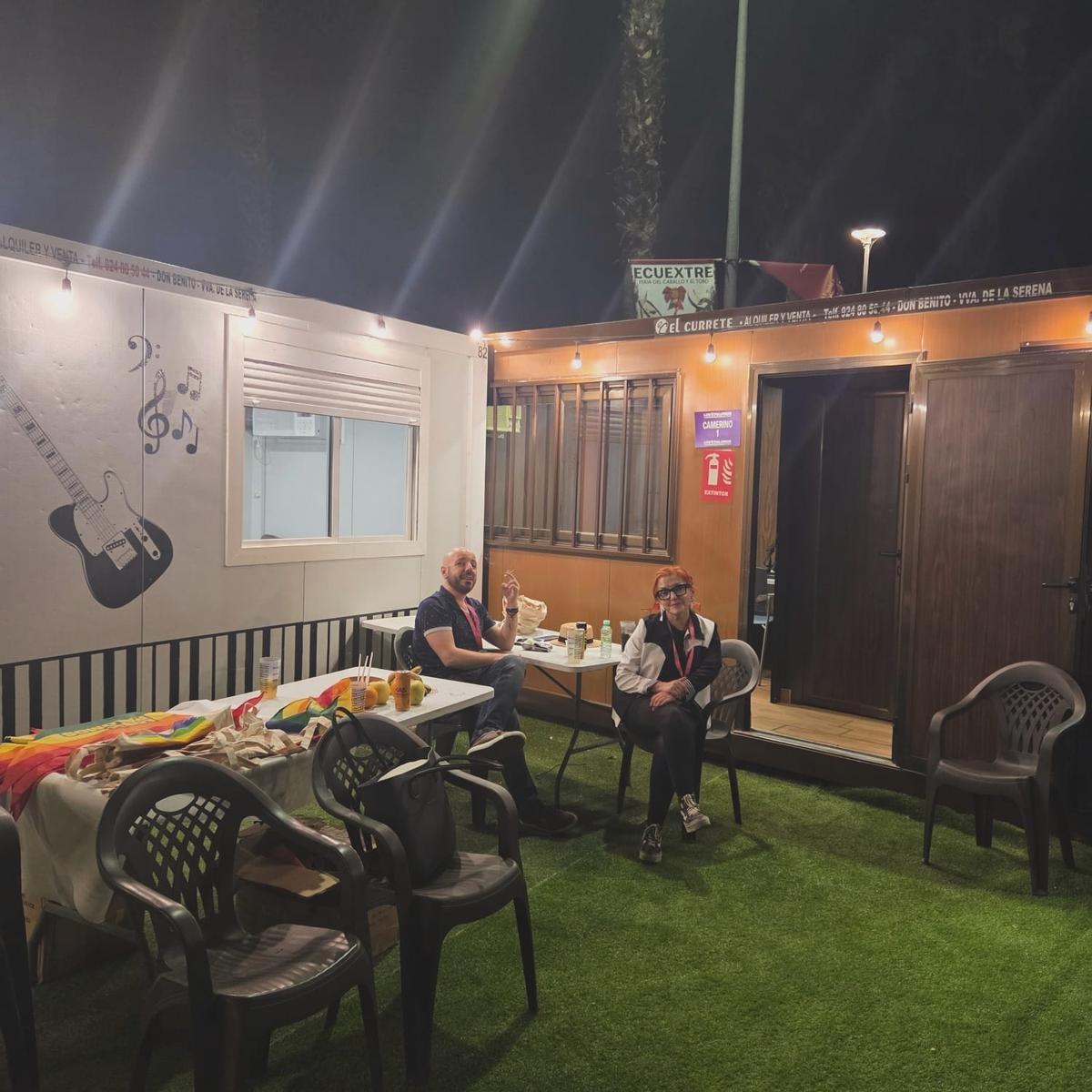 La Casita de Palomos en Puerta Palmas. Jc Corrales y Marisol Torres.