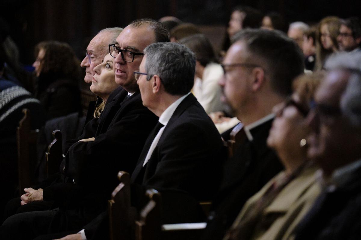 El obispo de Málaga, José Antonio Satué, ha recordado a todas las víctimas del accidente ferroviario de Adamuz (Córdoba) durante una misa que se ha celebrado este domingo en la Catedral Basílica de la Encarnación
