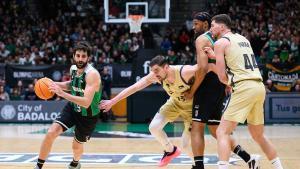 Ricky Rubio, junto a Satoransky, Parker y Parra, en el partido de este domingo en Badalona.