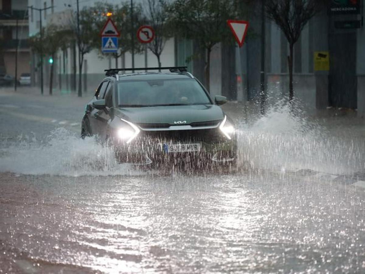 Cómo conducir de forma segura en días de lluvia