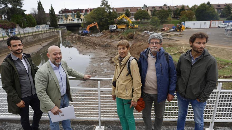 Así fue la visita municipal a las obras en el río Piles (en imágenes)