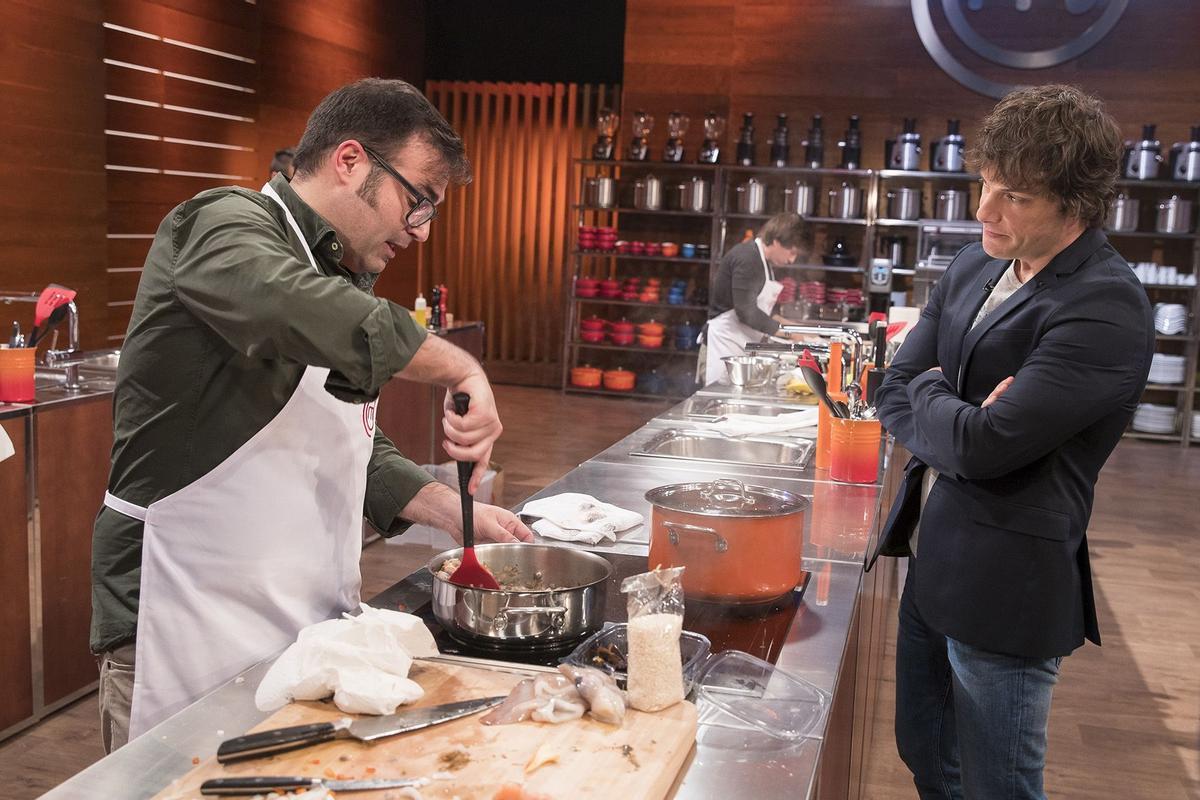 Jordi y un concursante.