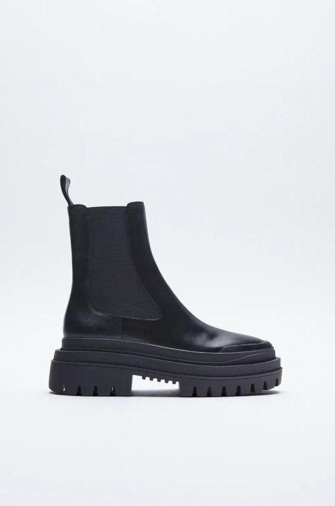 Botines de piel con suela track, de Zara