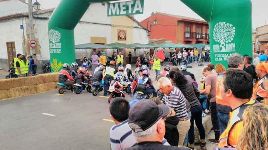 Éxito de la primera quedada motera en Moraleja