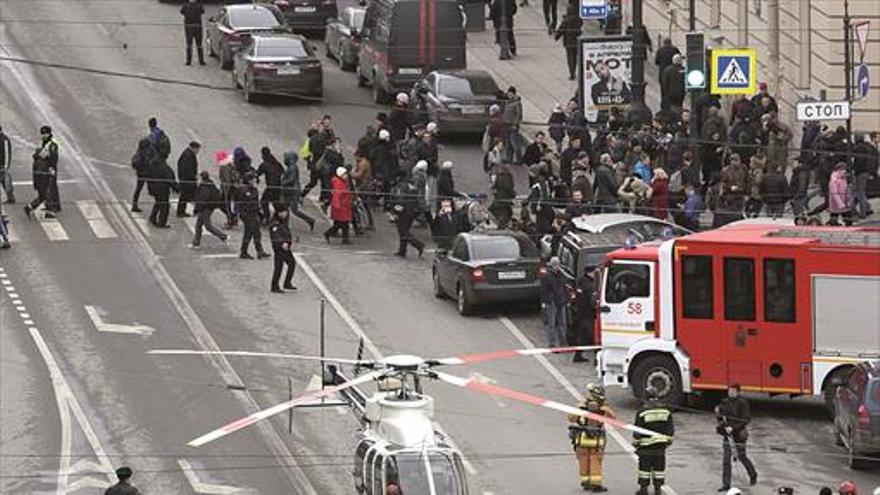 Una bomba en el metro de San Petersburgo causa 11 muertos