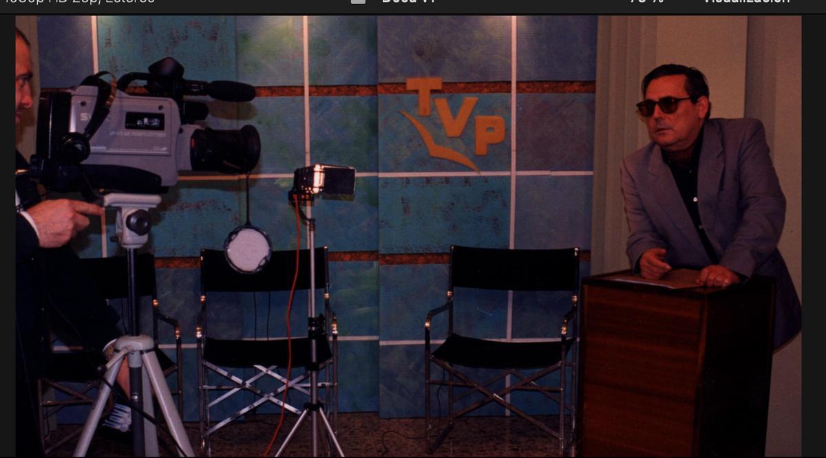 Una imagen retrospectiva del recordado Alexandre Ballester, en los estudios de la televisión local.