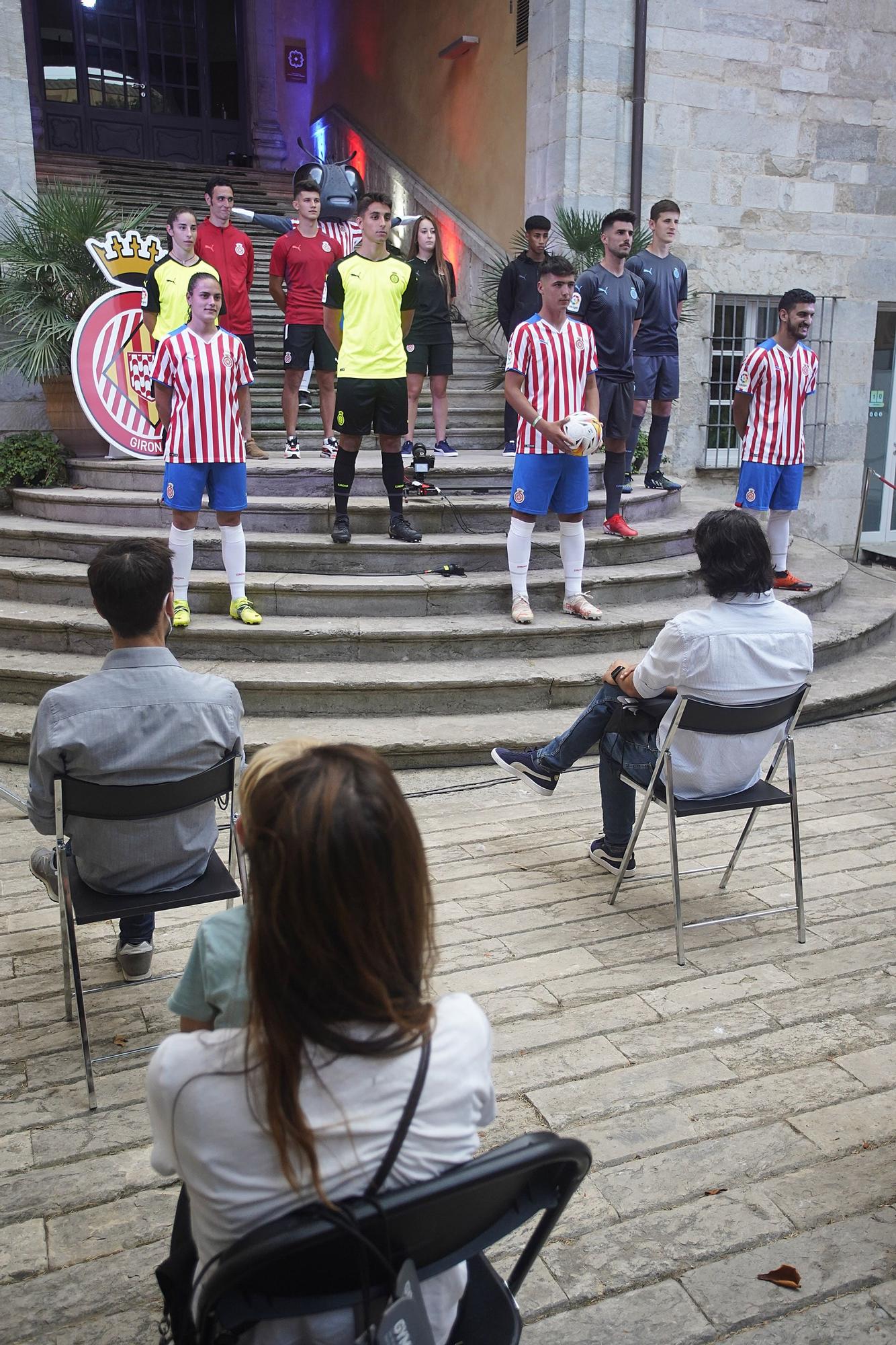 El Girona presenta les equipacions per la temporada 2021-22