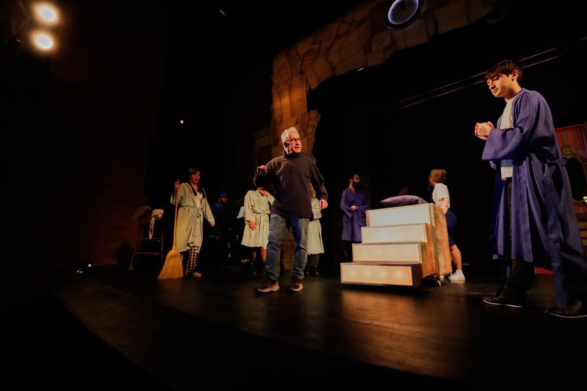 Valencia . Palau de les Arts . Ensayo general de la opera Cendrillion dirigida por Joan Font fundador del grupo Comediants