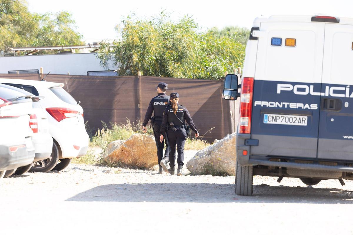 Todas las imágenes del desalojo del asentamiento más grande de Ibiza: sa Joveria