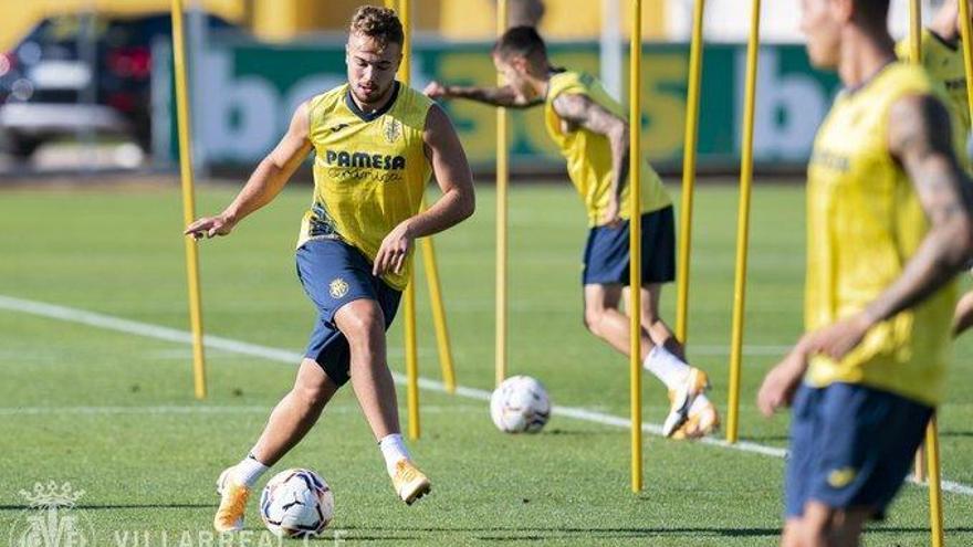 El Villarreal confirma un nuevo positivo por covid-19 y aplaza el &quot;stage&quot; de pretemporada