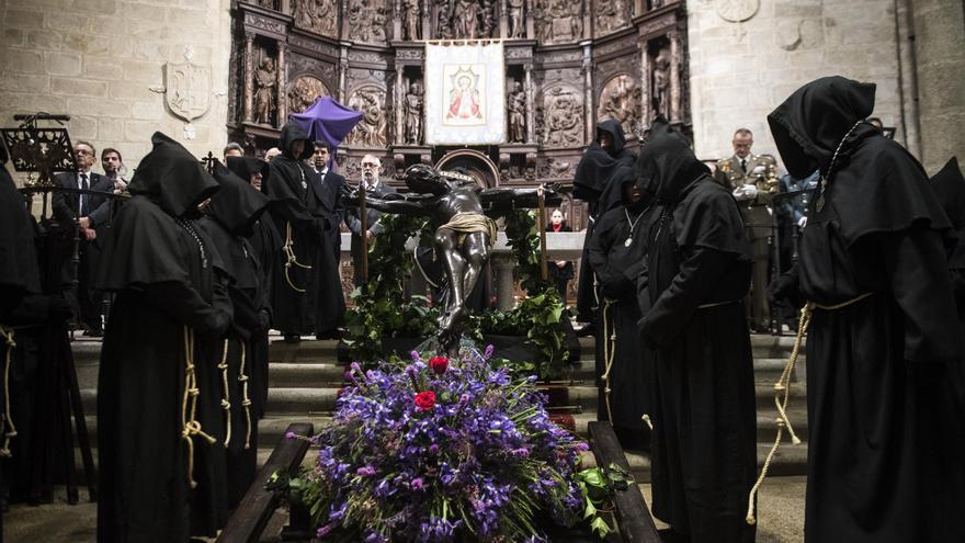 Suspendida la procesión del Cristo Negro en Cáceres