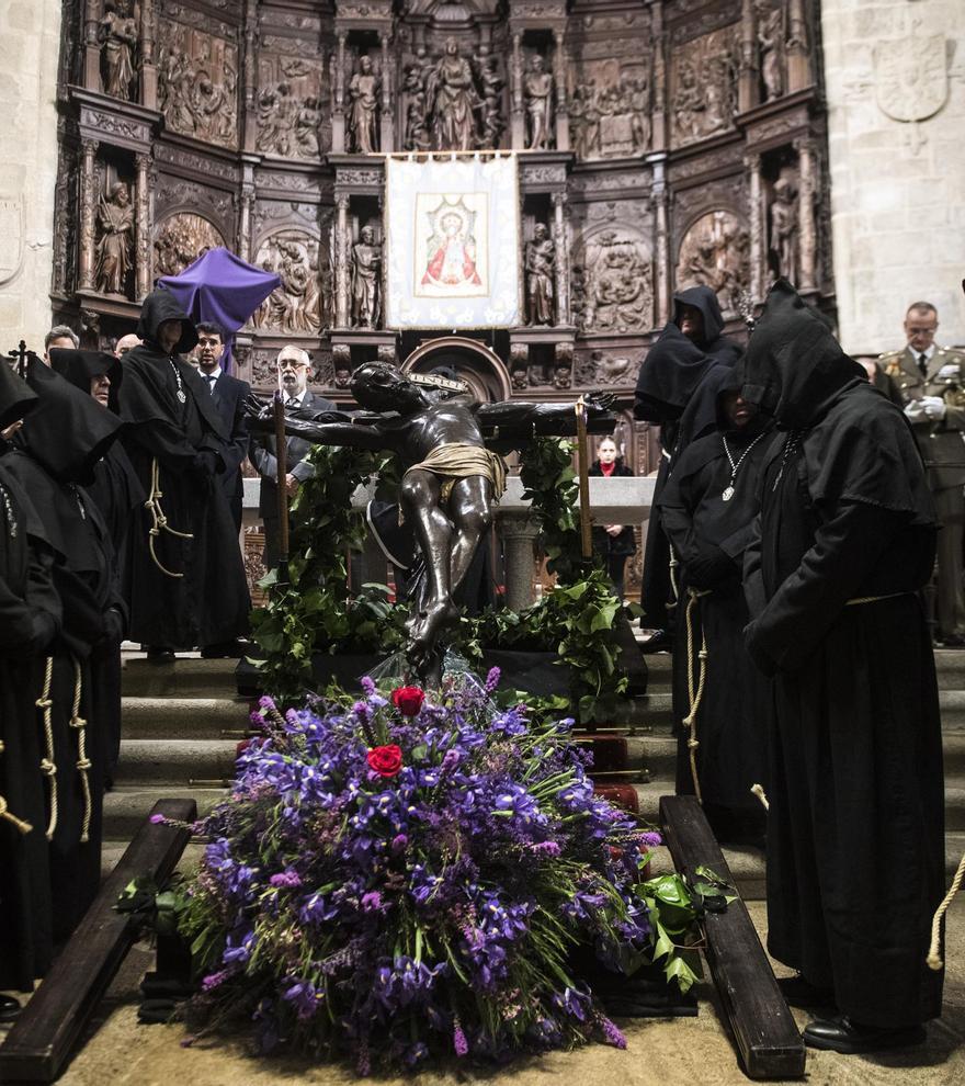 Suspendida la procesión del Cristo Negro en Cáceres