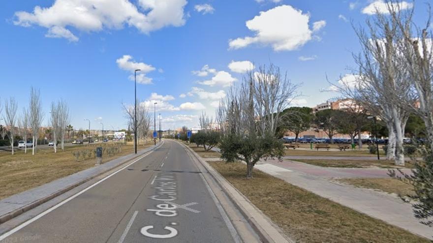 Herida grave una joven en patinete tras un choque con un coche en Zaragoza