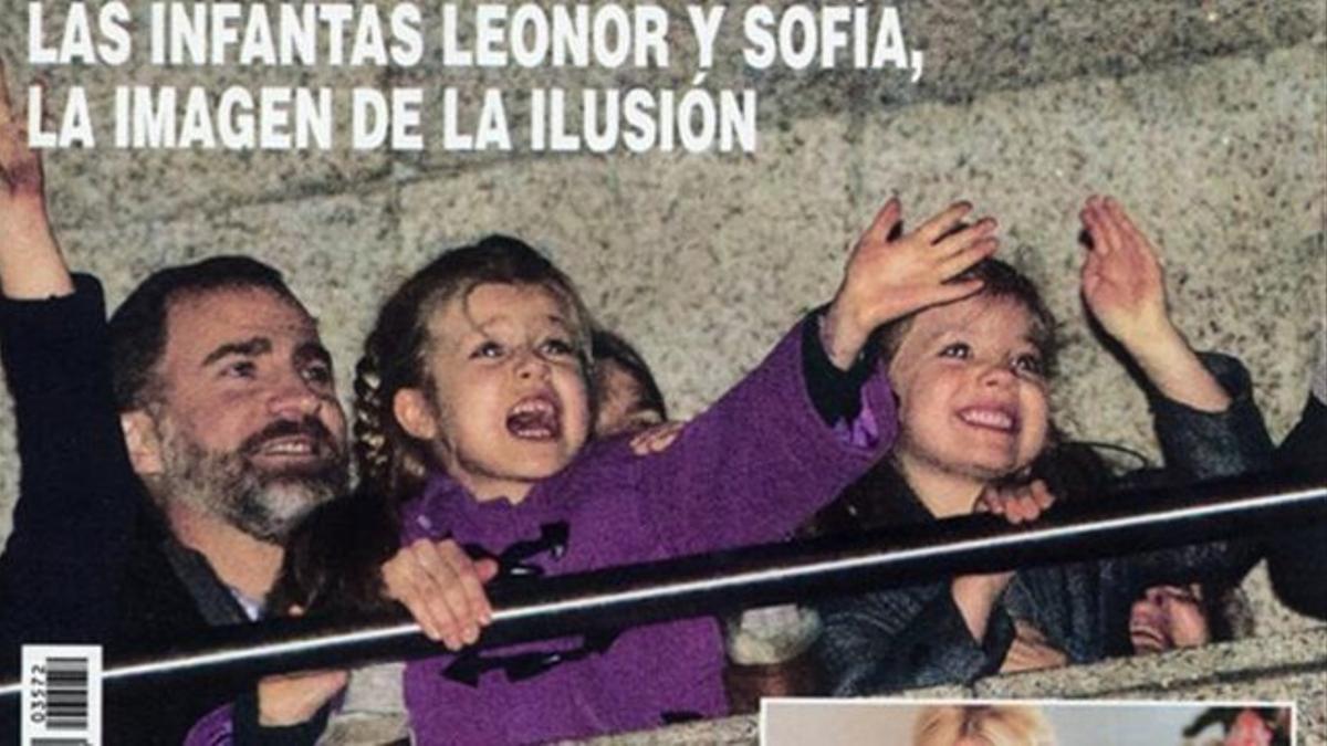 Portada de la revista Hola donde se ve a las infantas emocionadas en la cabalgata de los Reyes Magos