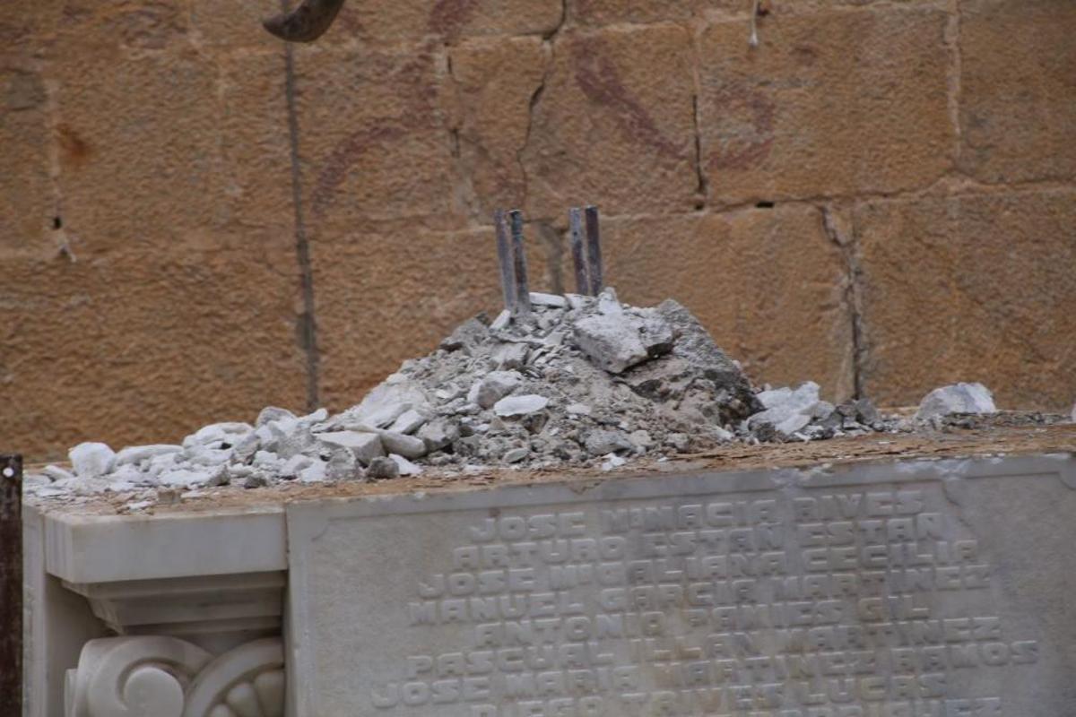 Retoman los trabajos para retirar la Cruz de los Caídos de Callosa de Segura