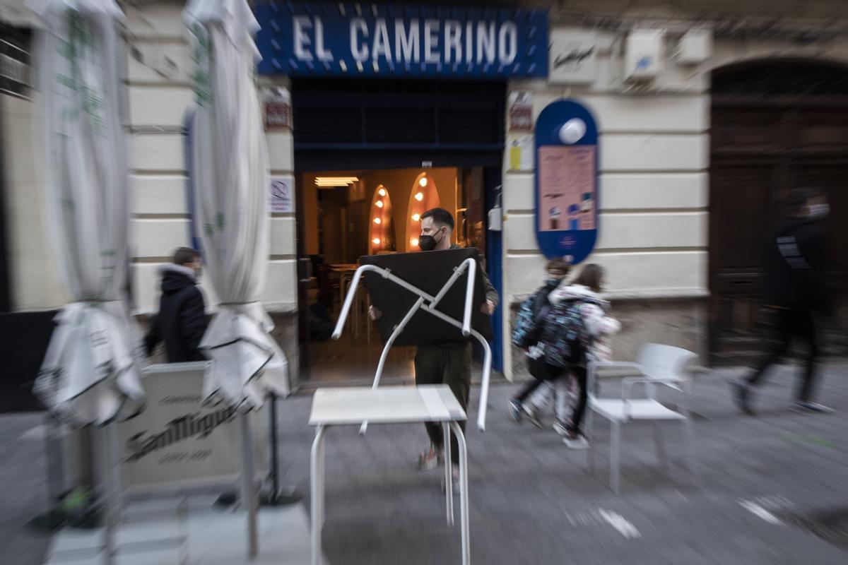 Cierre de bares en València por las medidas anticovid