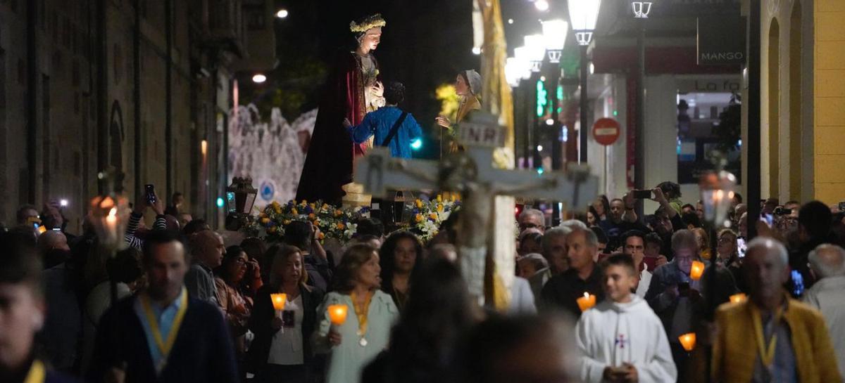 Procesión de la Virgen de la Saleta, en el primer día del Triduo. | Jose Luis Fernández
