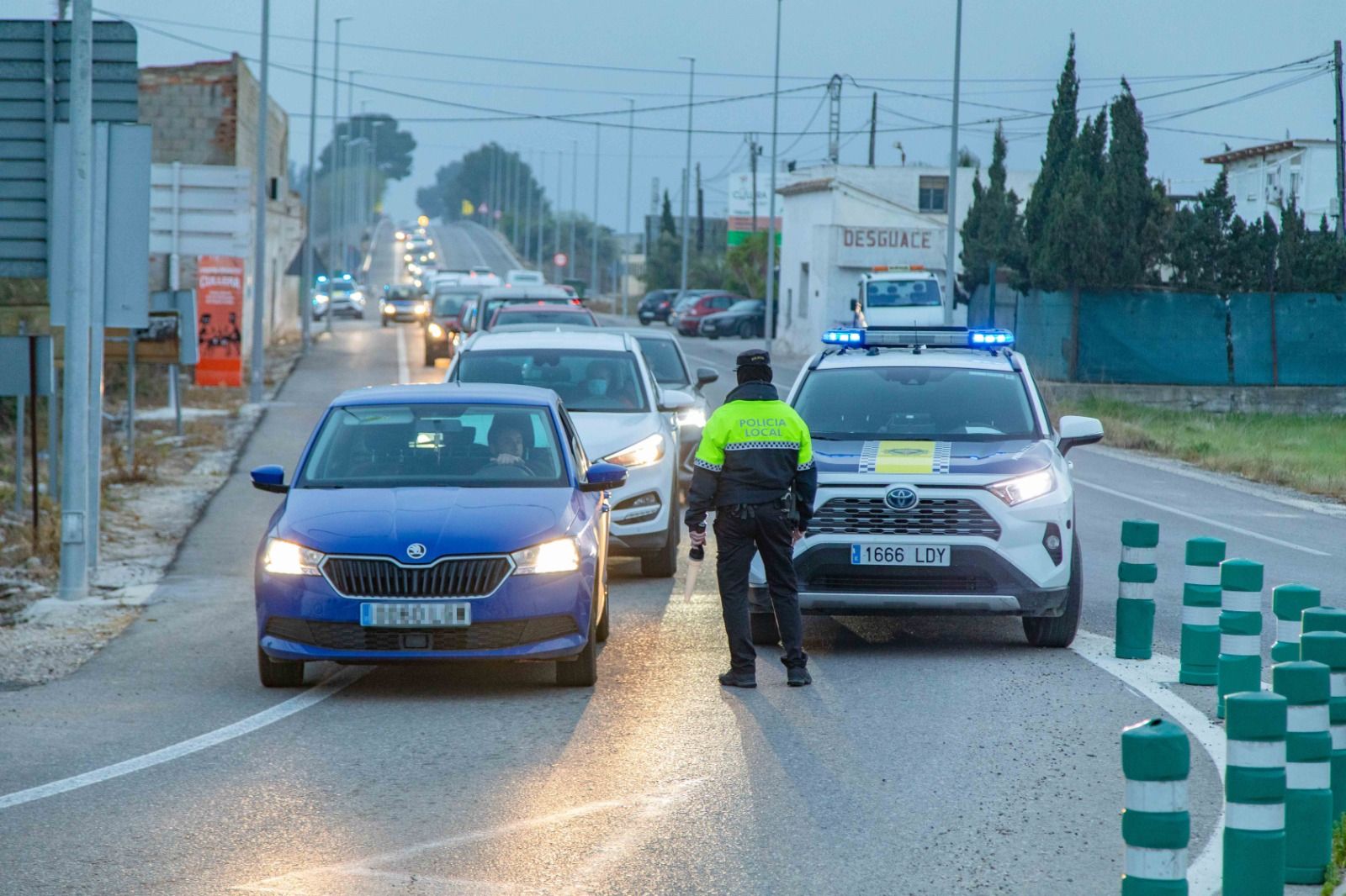 Cullera vigila los accesos con cincuenta puntos de control