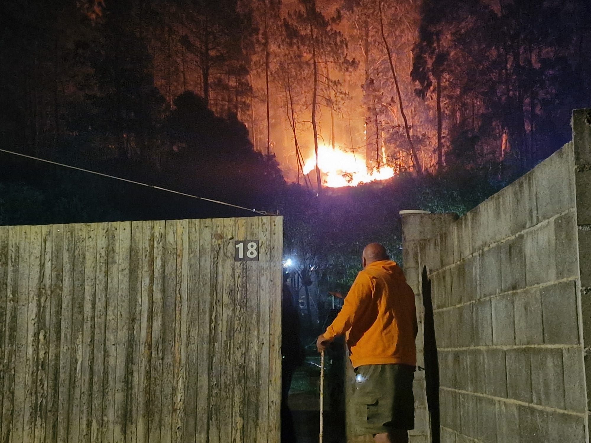 Incendios en Galicia: Vilagarcía y su comarca luchan contra el fuego