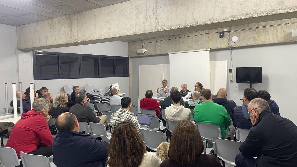 La Asamblea General Extraordinaria.