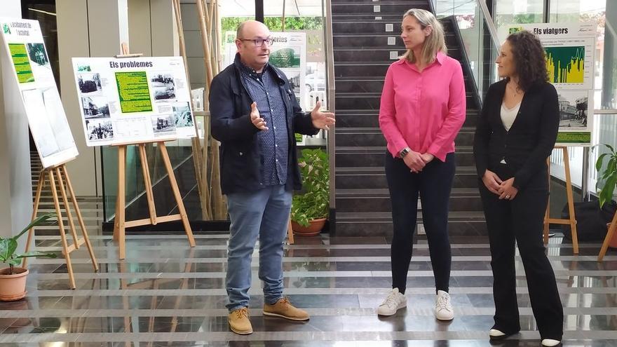 La alcaldesa de Almassora, Merche Galí, ha acudido a la inauguración de la exposición sobre la Panderola que abre los actos de la Festa per la Llengua.