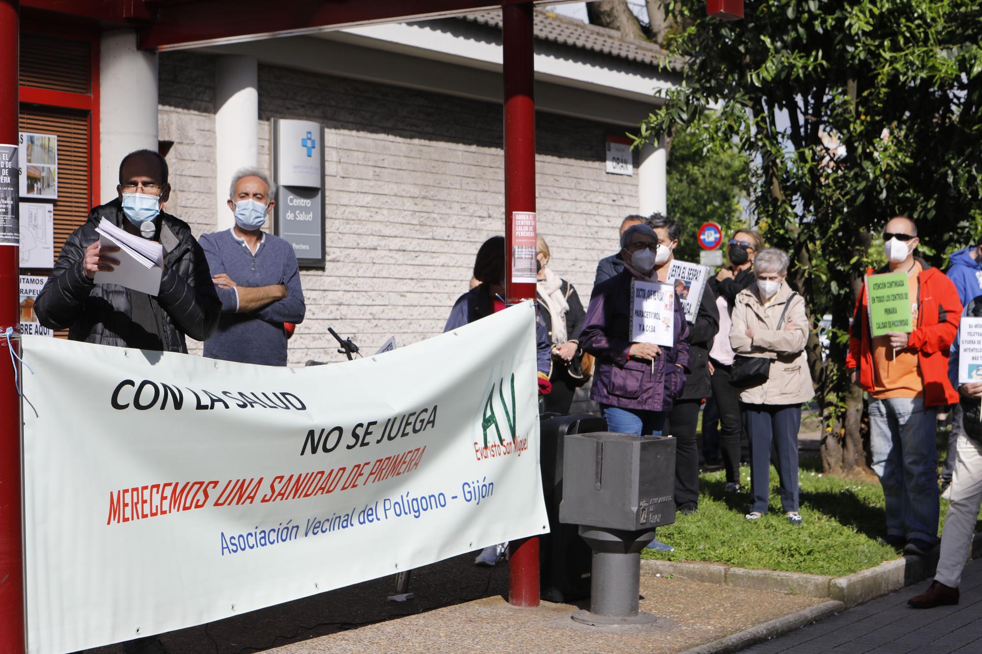 Clamor en el centro de salud de Perchera por la atenci�n m�dica presencial (21).jpg