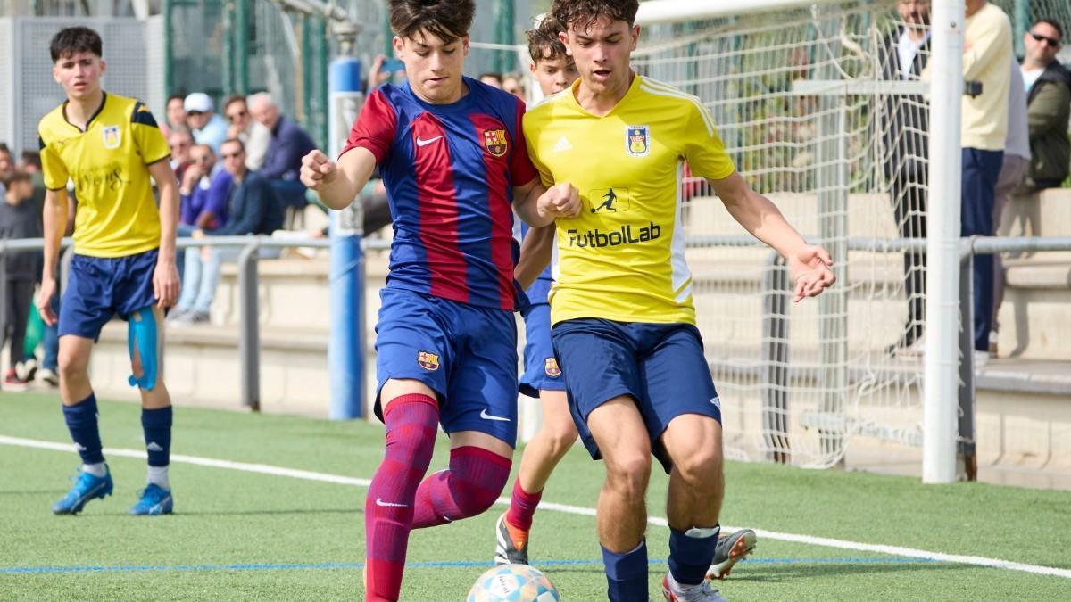 Raul Exposito es el defensa más goleador de La Masia