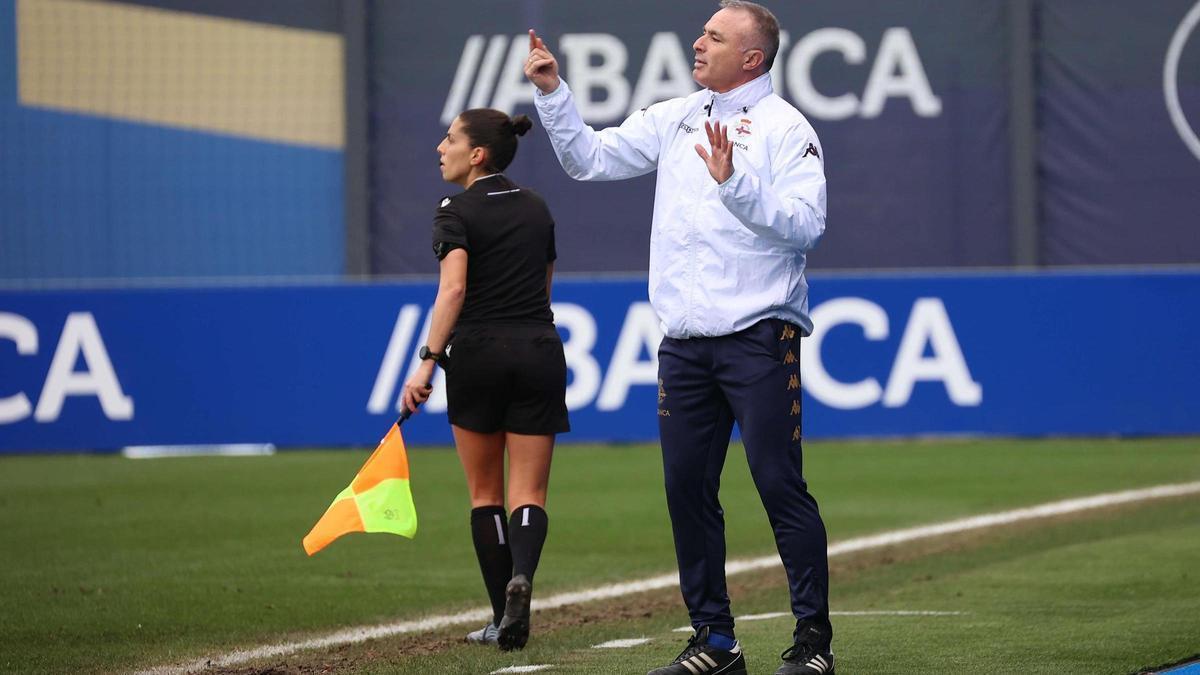 Miguel Figueira, durante un partido del Juvenil A en Abegondo.