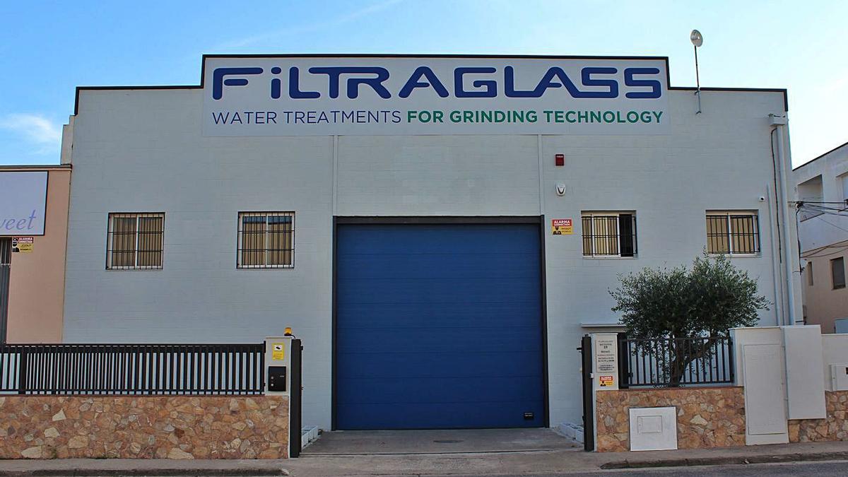 Filtraglass es troba ubicada al carrer Riu Fluvià, 19, del polígon Pont del Príncep | FILTRAGLASS.COM